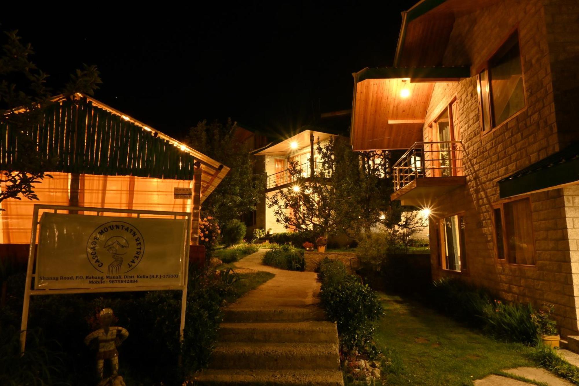 Cascade Mountain Retreat Manali Bed & Breakfast - Manali (Himachal Pradesh)