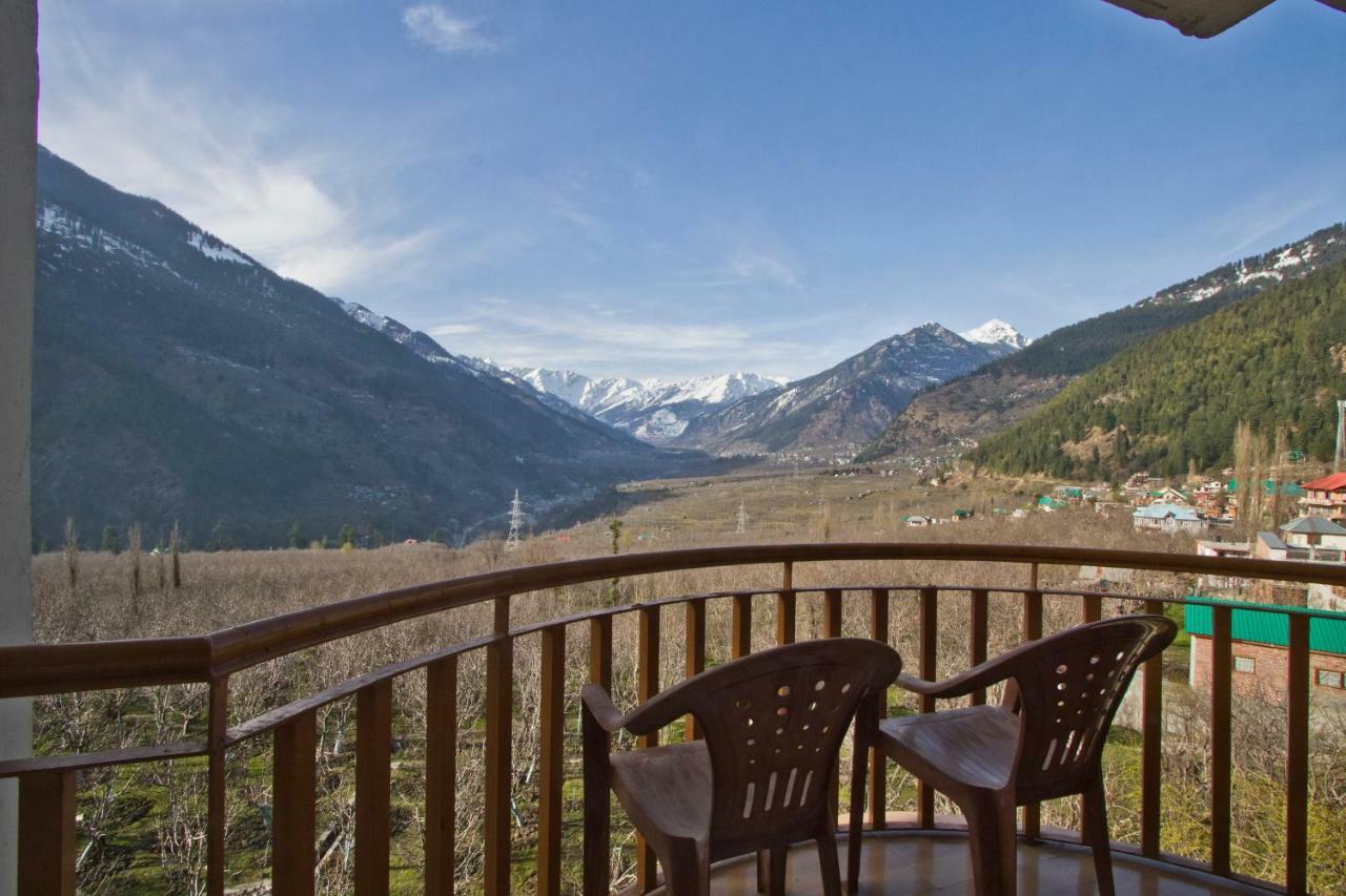 Sarthak Resorts-Reside In Nature With Best View, 9 Kms From Mall Road Manali
