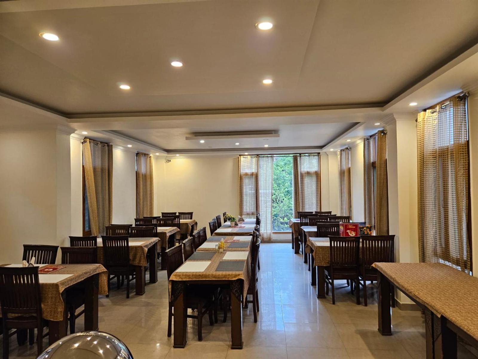 Hotel Akash Regency - Manali (Himachal Pradesh)