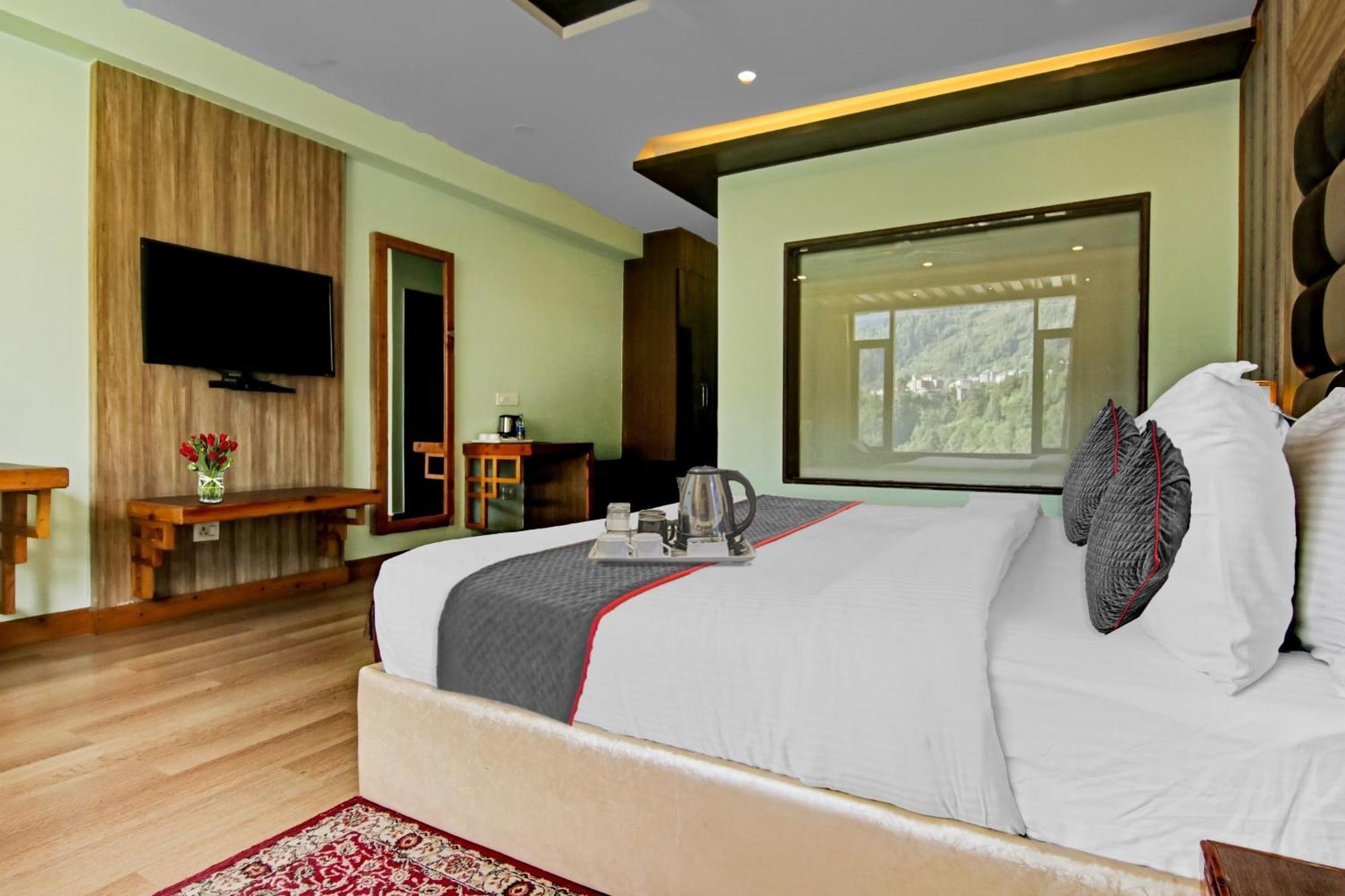 Townhouse Oak Rohtang Heights Hotel - Manali (Himachal Pradesh)