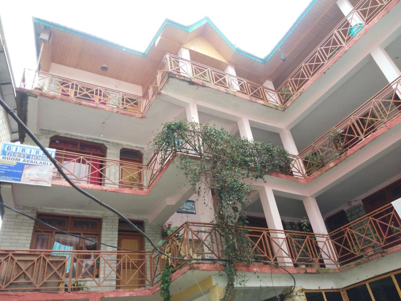 Giriraj Paying Guest House - Manali (Himachal Pradesh)