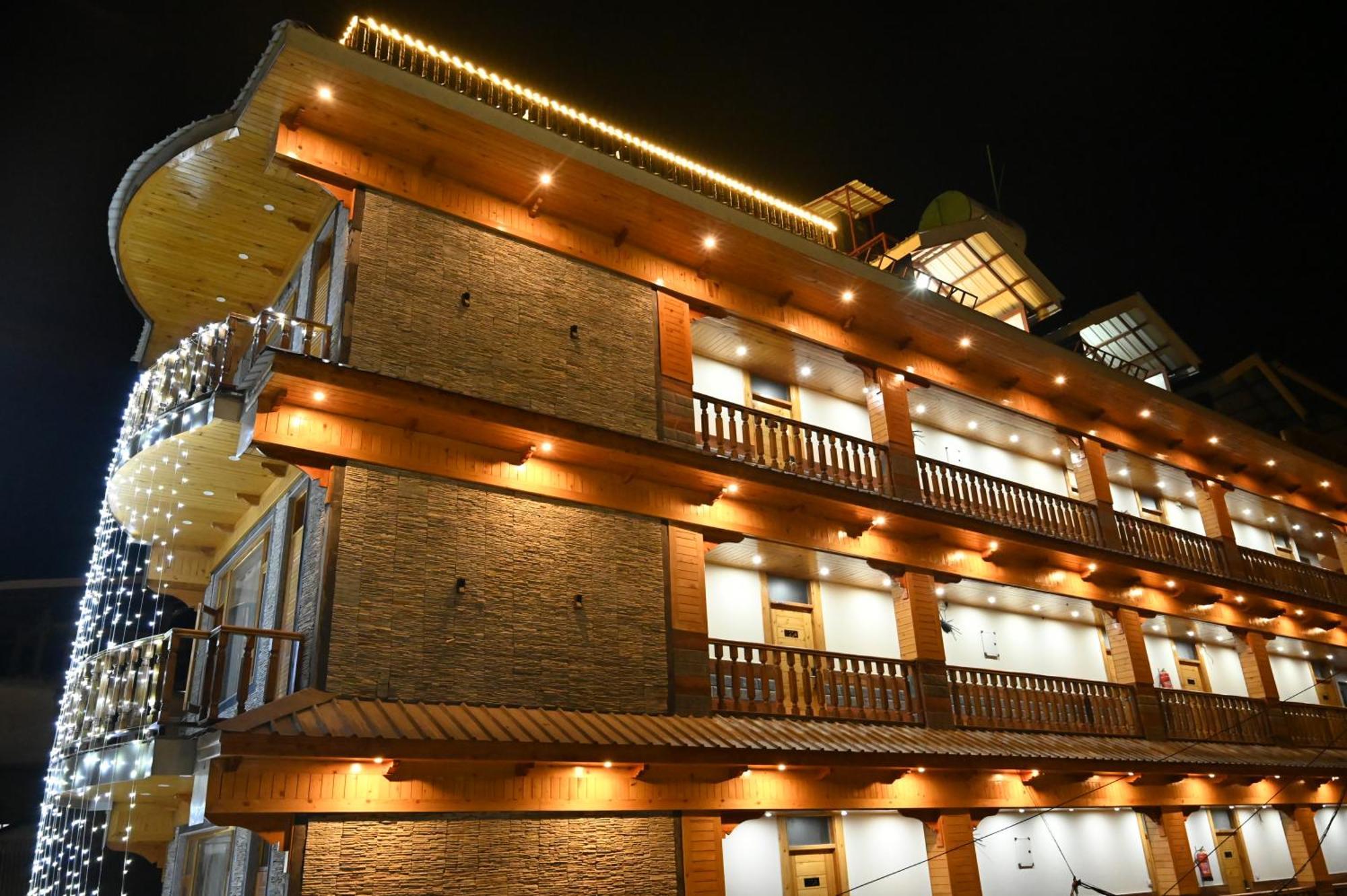 Hotel Lee Green - Manali (Himachal Pradesh)