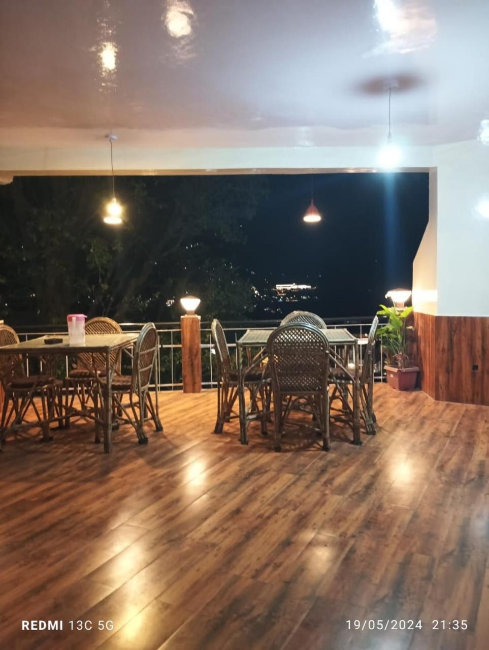 Hotel Antarctica &Pine N Dine Blues Cafe - Manali (Himachal Pradesh)
