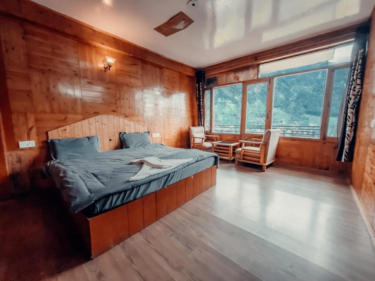 Cafe Monkbase- Food And Stay - Manali (Himachal Pradesh)