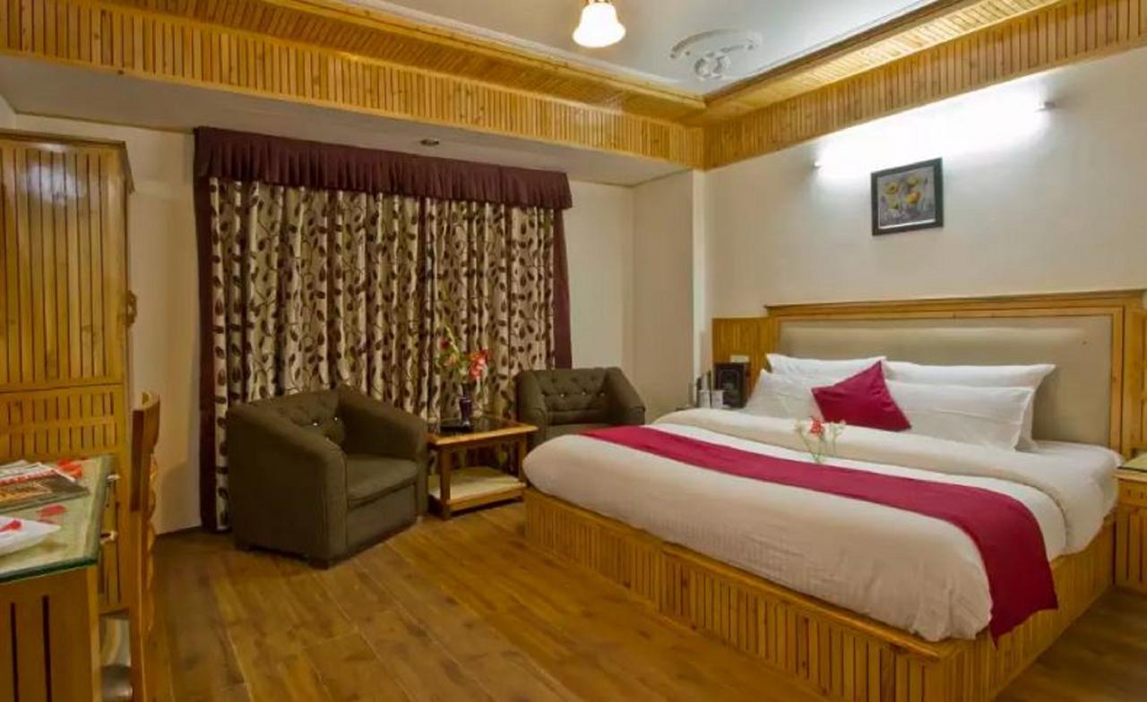 Hotel Himgiri - Manali (Himachal Pradesh)