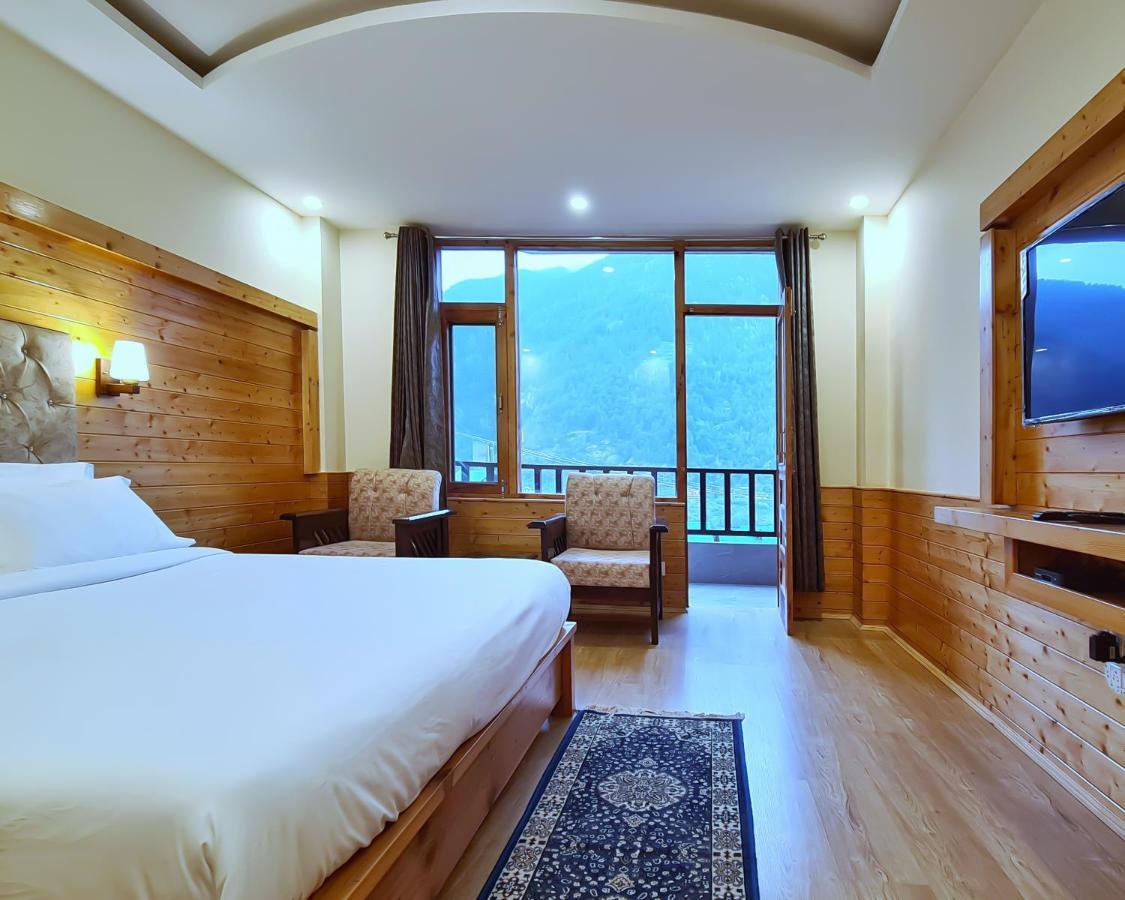Monkwood House Bed & Breakfast - Manali (Himachal Pradesh)