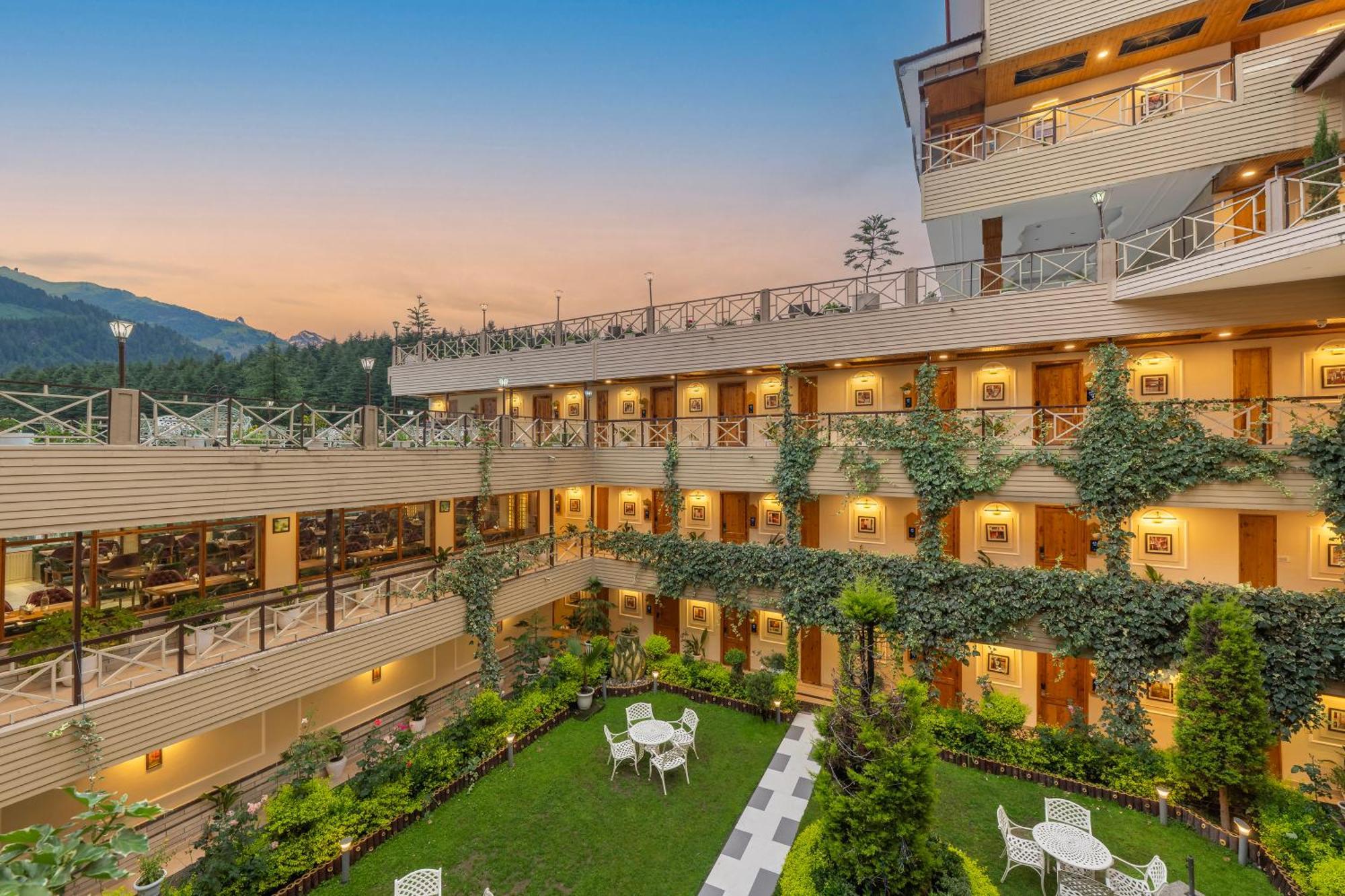 Snow Valley Resorts & Spa Manali